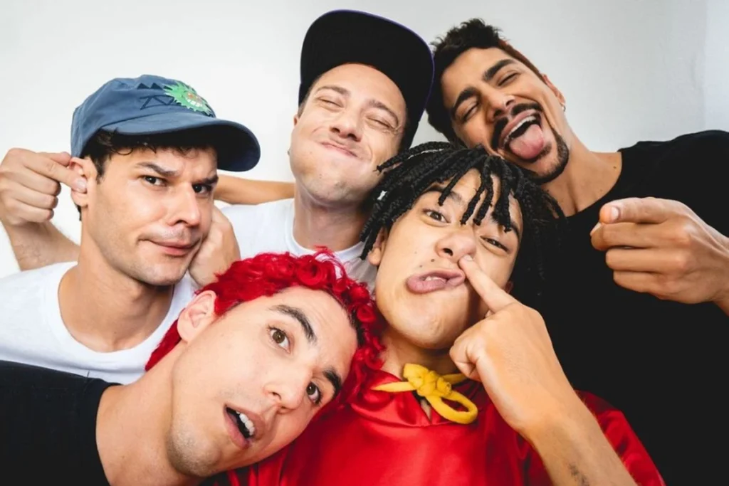 30 anos sem Mamonas: série do Sony mostra cenas inéditas