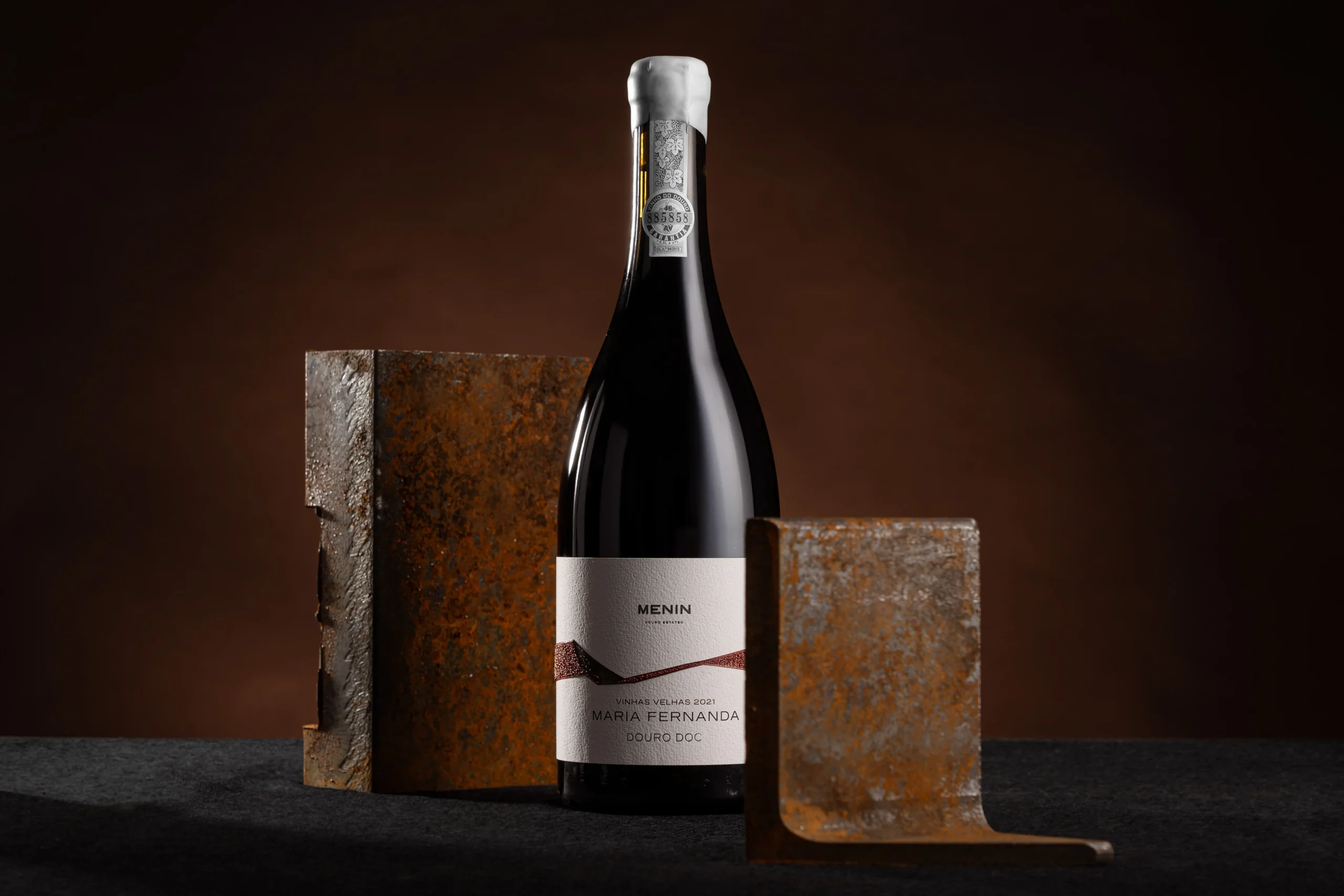 Menin Maria Fernanda 2021 é eleito o melhor tinto de Portugal