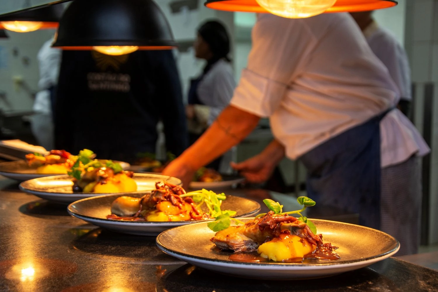 Costao do Santinho tem 4 pacotes especiais em maio