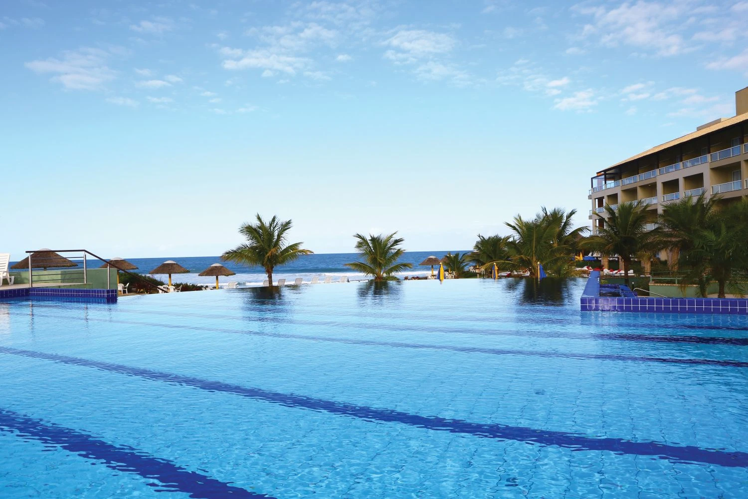 Costao do Santinho tem 4 pacotes especiais em maio