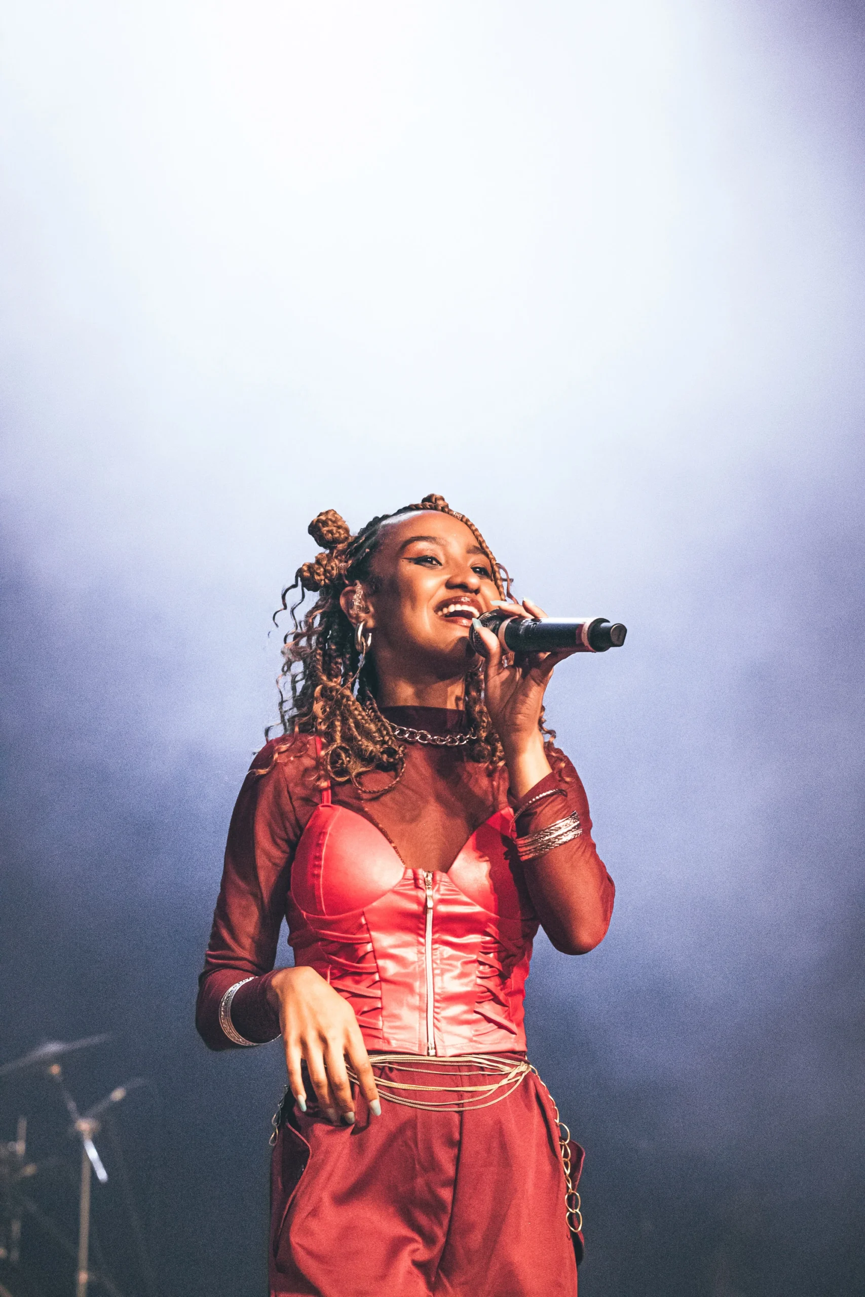 Aryelle leva show premiado INTEIRA TOUR a Duque de Caxias