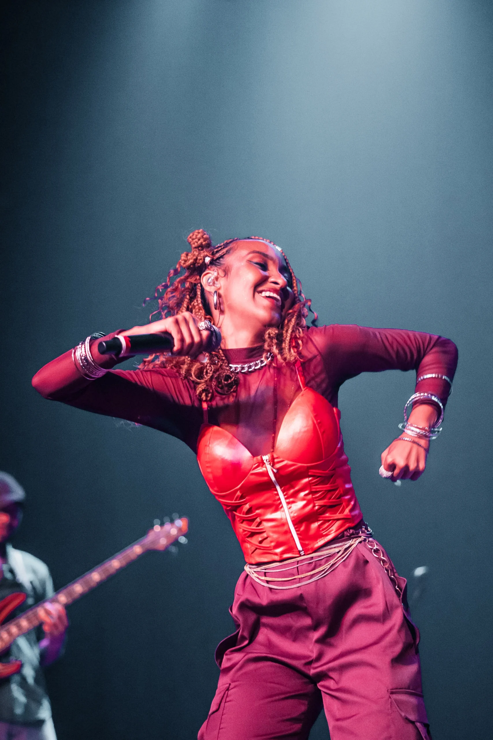 Aryelle leva show premiado INTEIRA TOUR a Duque de Caxias