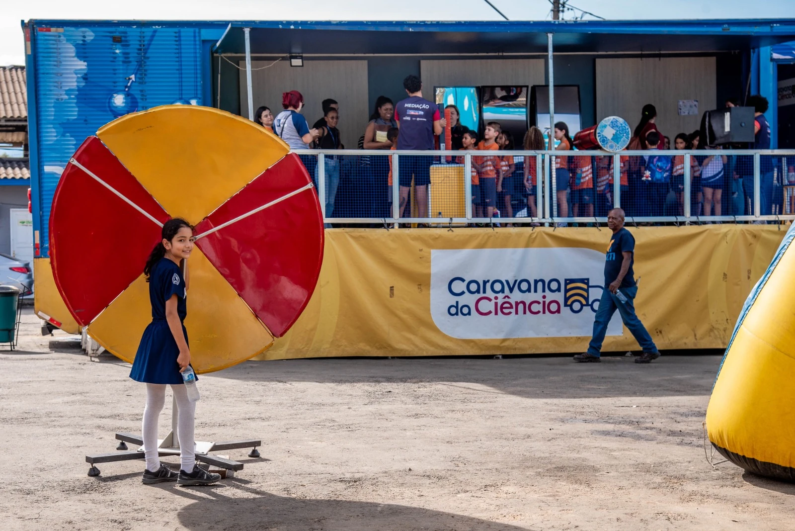 Caravana da Ciência transforma Paraíba do Sul em laboratório interativo