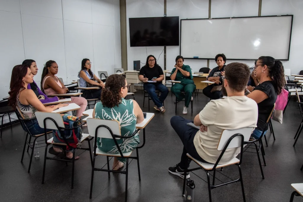 CECIERJ lança curso gratuito para educadores sobre inclusão escolar CECIERJ lança curso gratuito para educadores sobre inclusão escolar