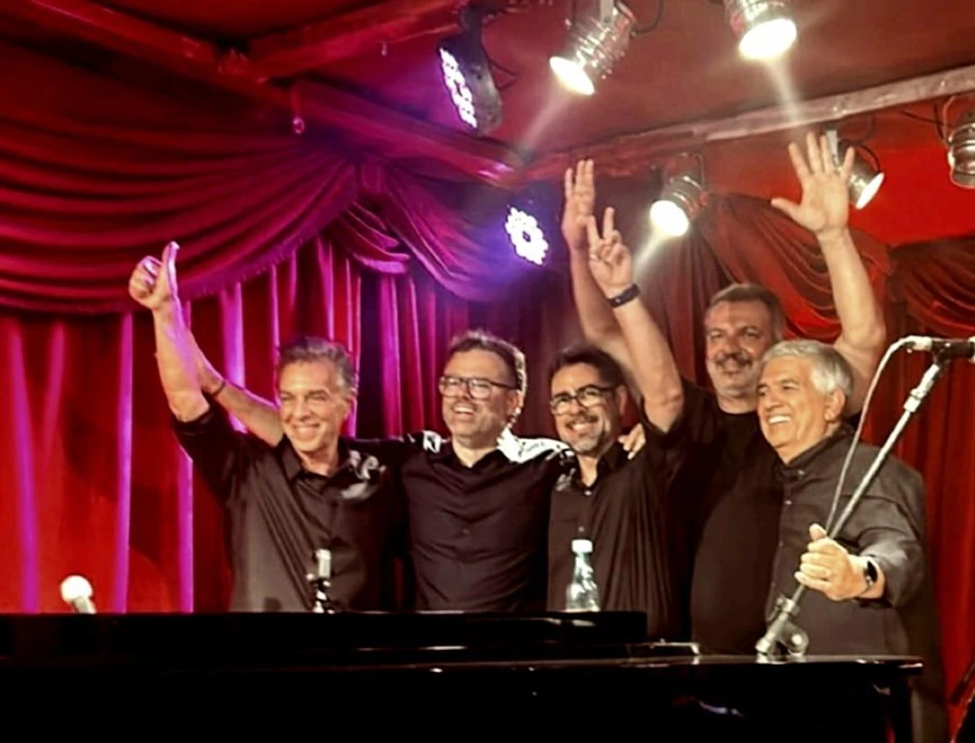 Henrique Portugal homenageia Roberto Carlos no Rio