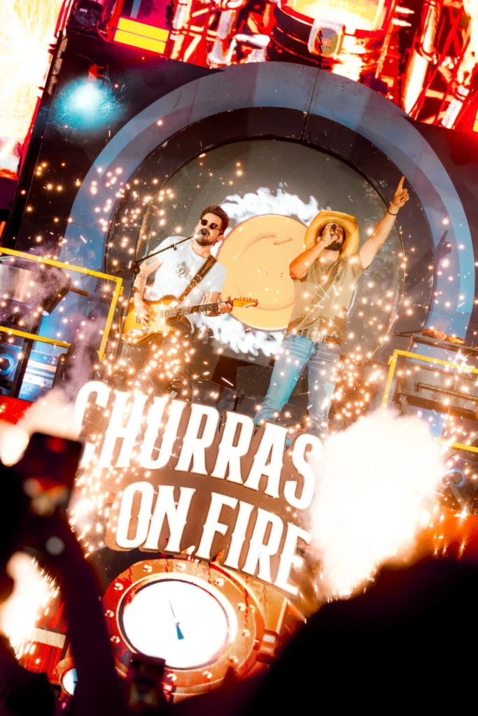 Fernando y Sorocaba prenden el “Parque del Asado” en Bauru Fernando y Sorocaba prenden el “Parque del Asado” en Bauru