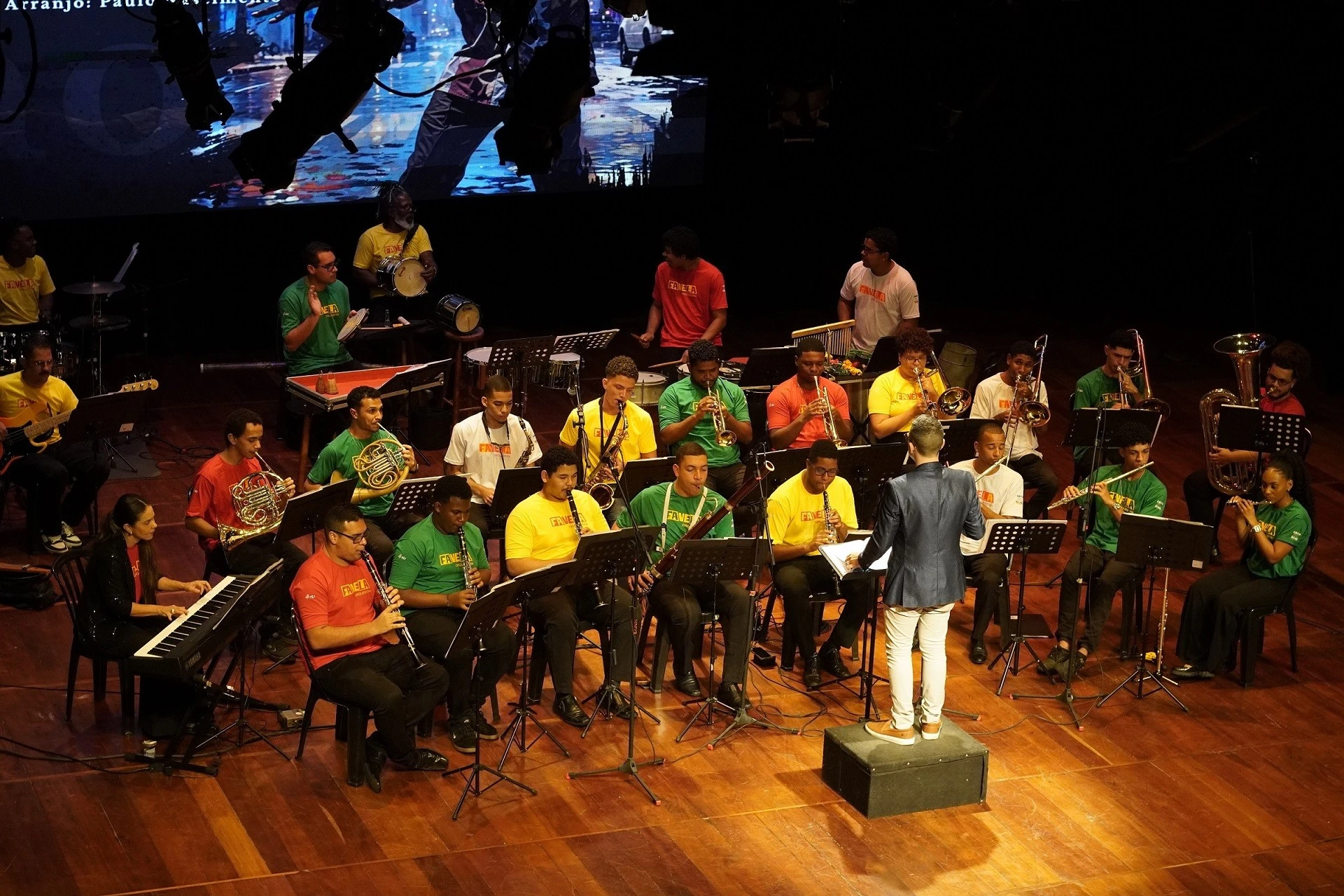 Favela Orquestra transforma o Carnaval em sinfonia gratuita no Rio