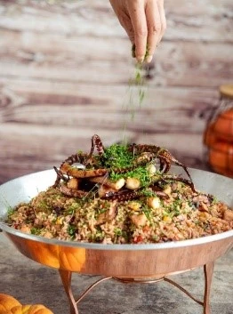 Culinária mineira inspira nova fase do Clara Arte