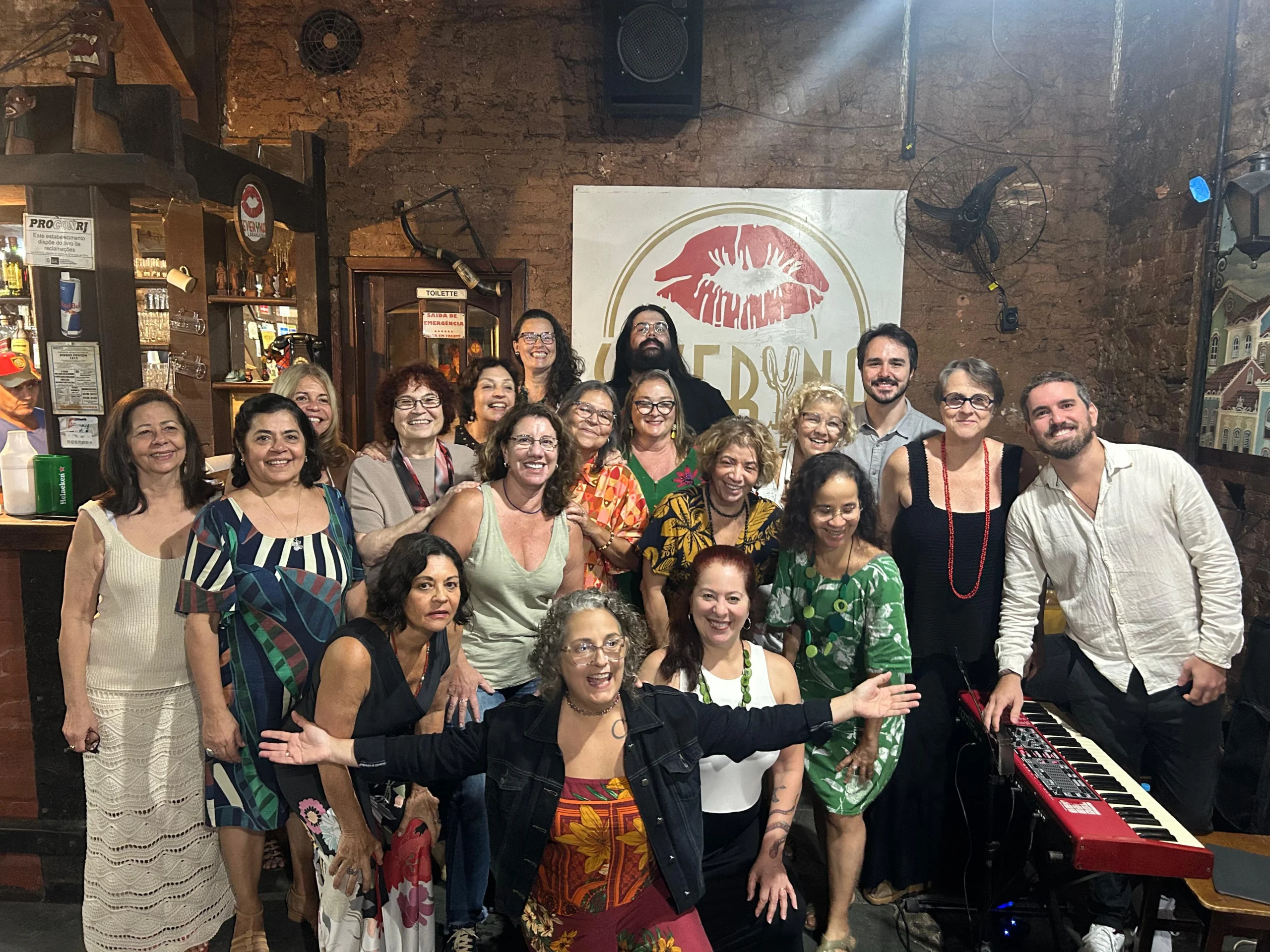 Singing workshop opens new class in Rio's Largo do Machado