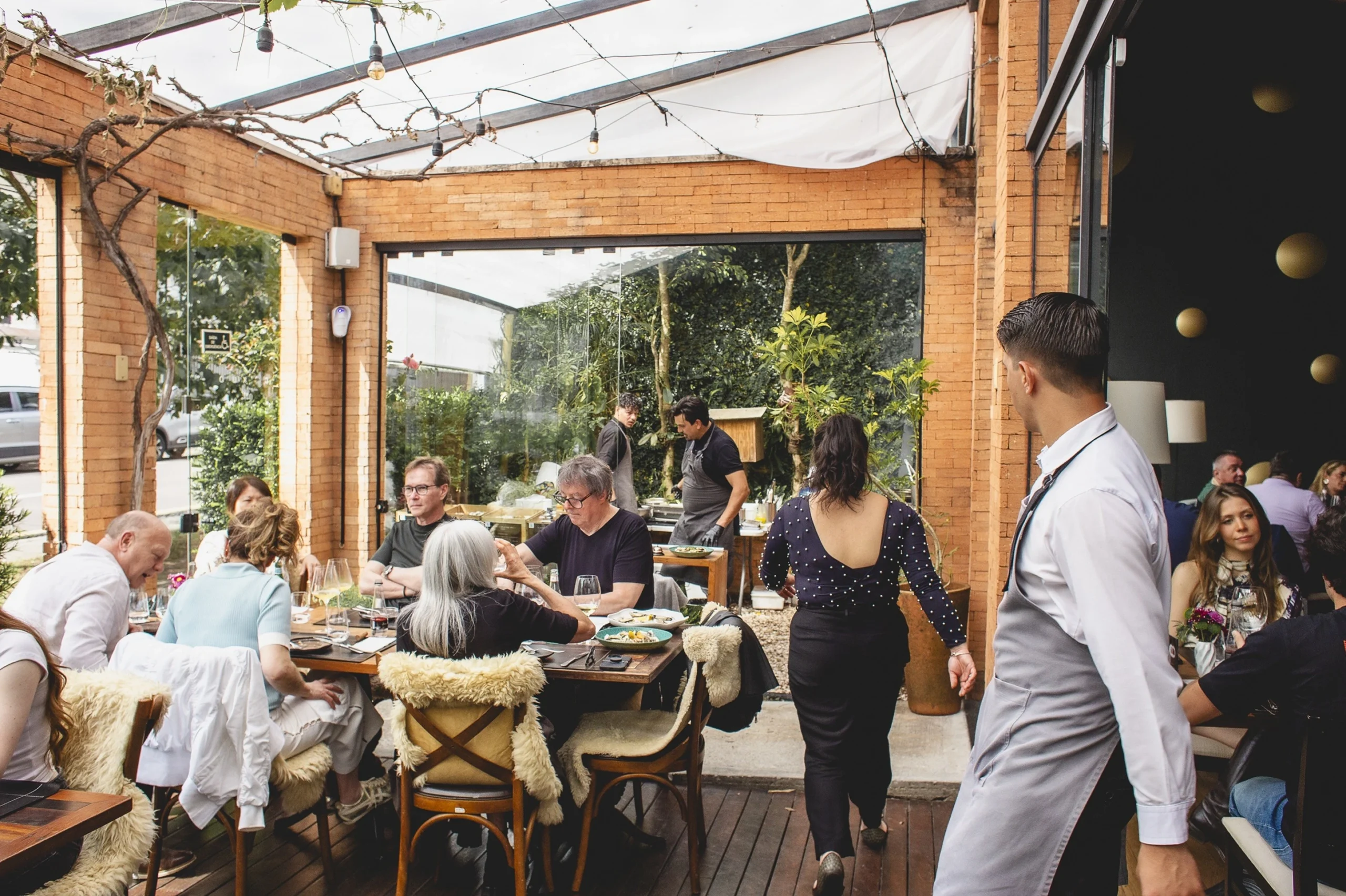 O mar encontra a brasa no Oyster Bar do K.Sa