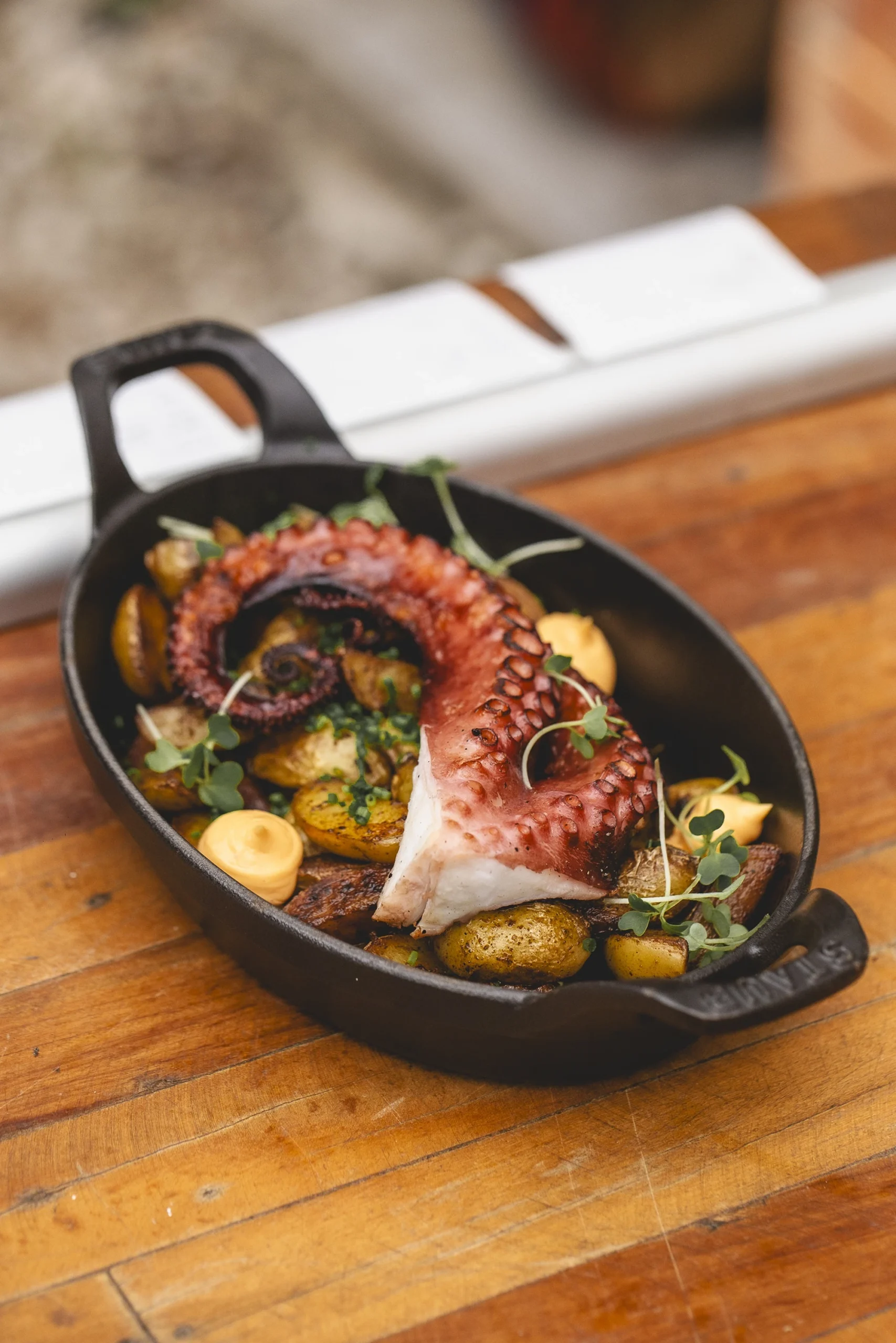 O mar encontra a brasa no Oyster Bar do K.Sa