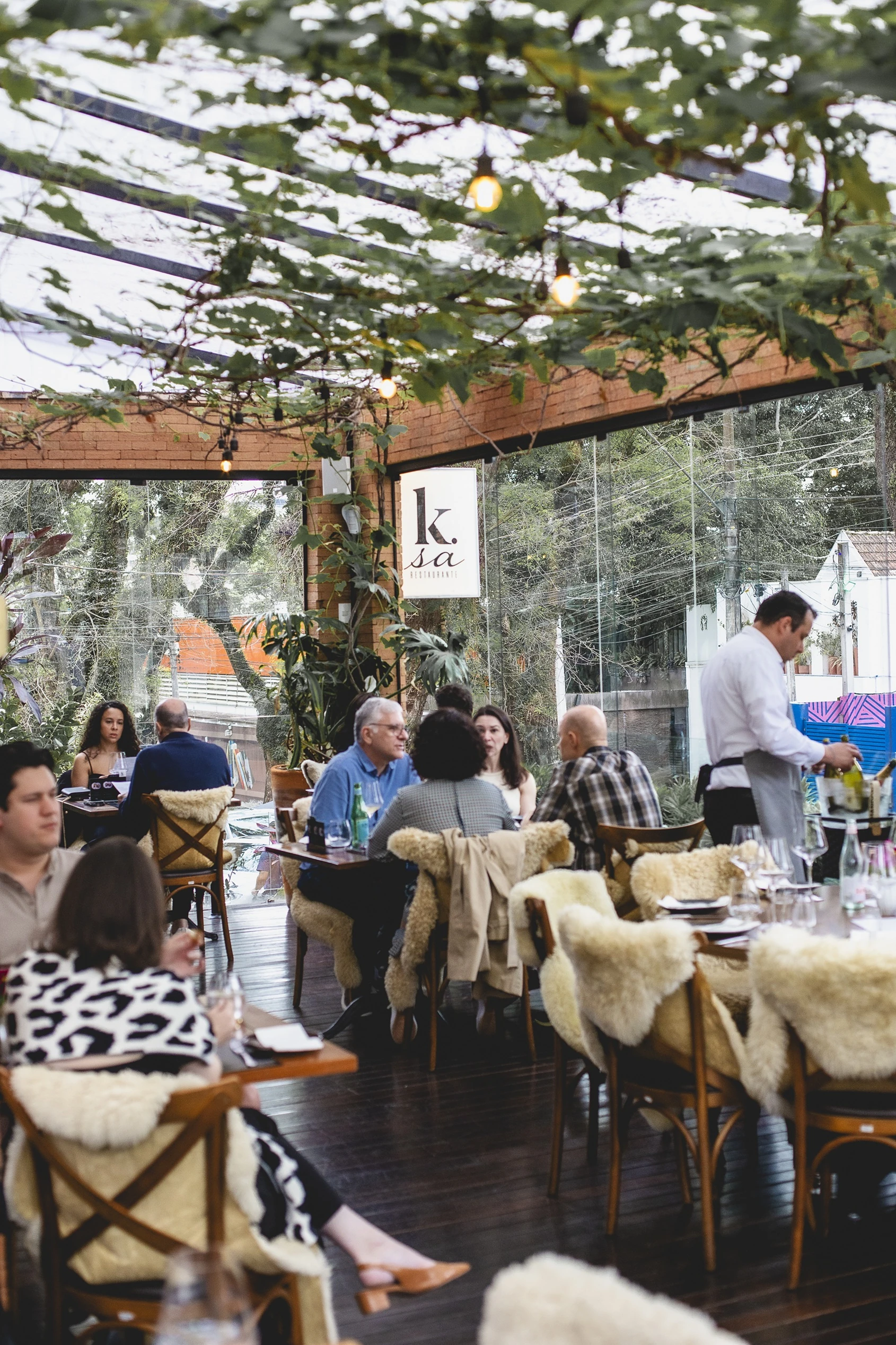 O mar encontra a brasa no Oyster Bar do K.Sa