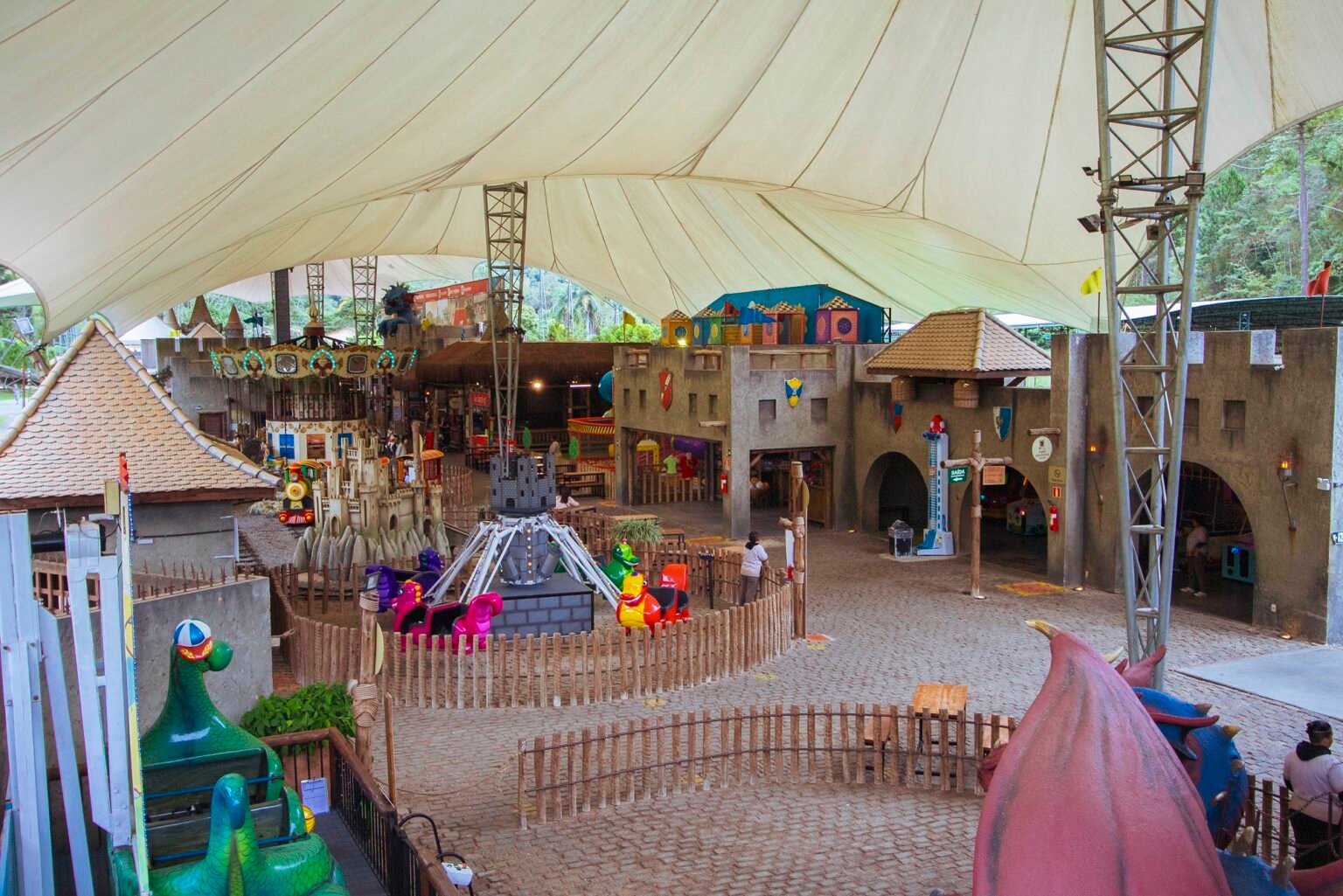 Mês do Consumidor: resort Le Canton oferece descontos de até 30% em hospedagem até maio Le Canton Parc Magique