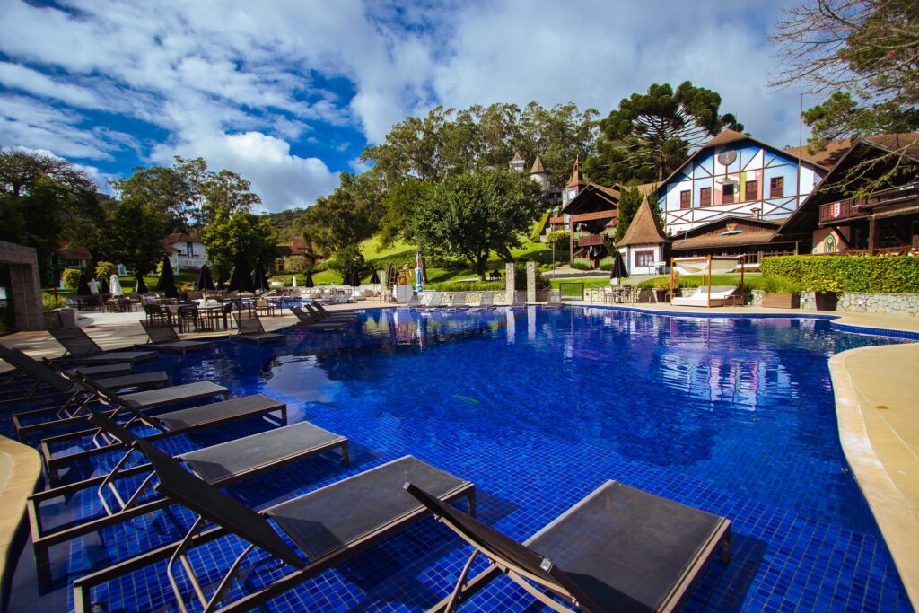 Mônica Paixão celebra o melhor mês de fevereiro da história do  Le Canton com faturamento recorde de R$ 9,5 milhões