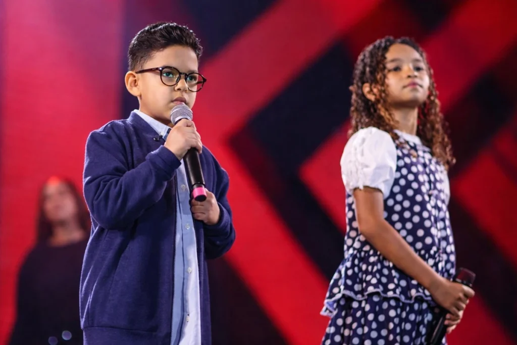 Moisés Andrade e Maria Pita emocionam com “Deus Não Vai Te Perder”