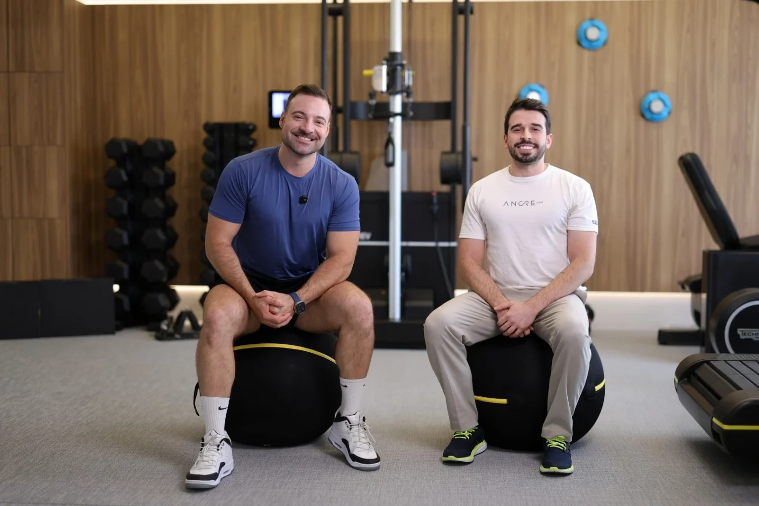 O nutr logo Dr. Rennan Bertoldi e Henrique Noal respons vel t cnico da Ancre Gym em Florian polis. Cr dito Patric Jacques