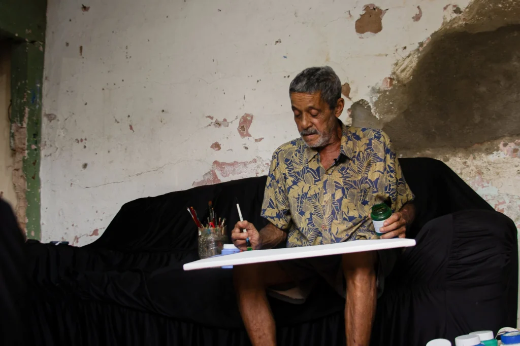 Quim estreia no Palácio com a força da arte naïf