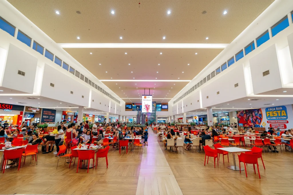 Suel en show gratuito de pagode en Nova Iguaçu