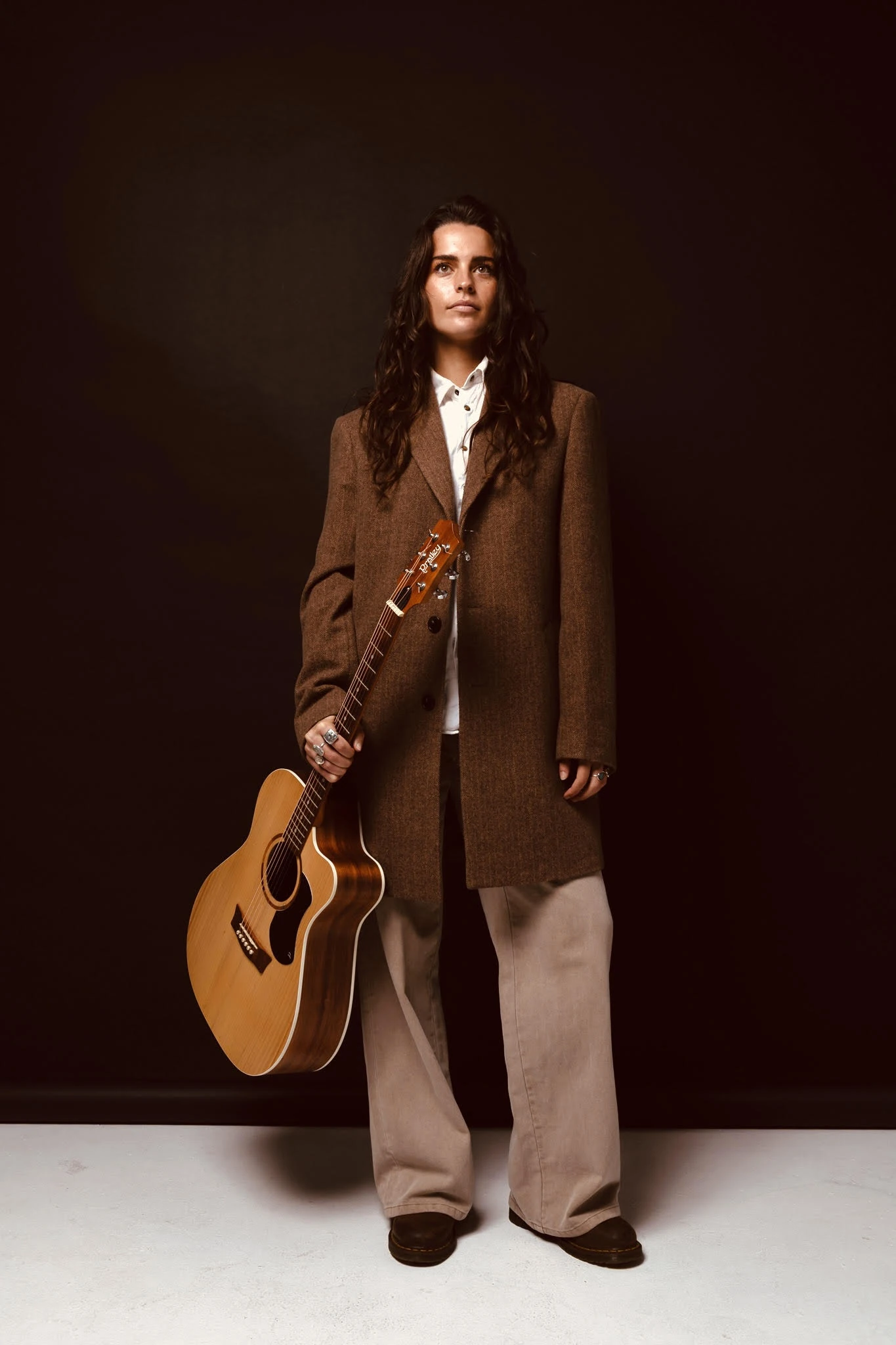 Steph Strings vem ao Brasil pela 1ª vez em maio