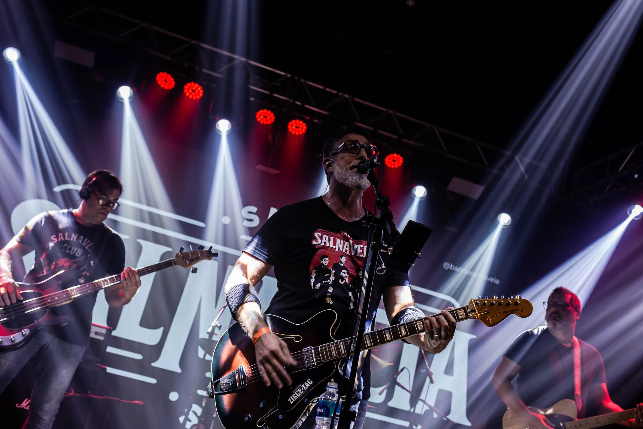 Festa Coordenadas reúne rock, pop e DJs no Jockey Club