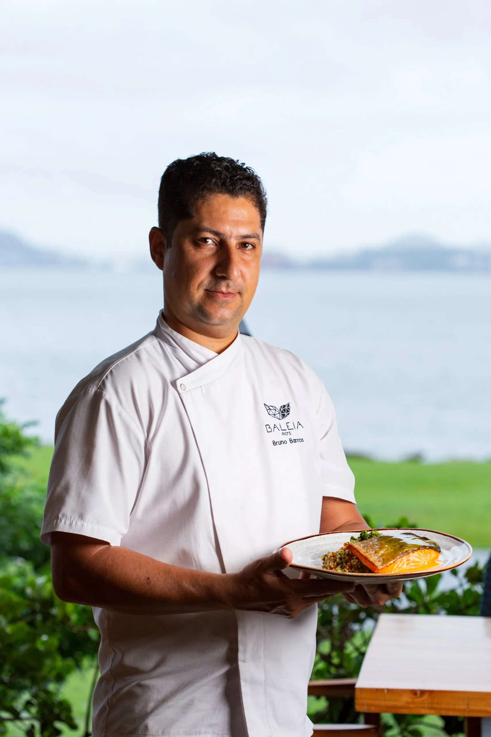 Chef de Atala y Ramsay lanza menú con vistas a la Bahía de Guanabara
