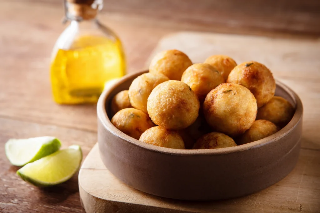 Lecadô abre encomendas do Bolinho de Bacalhau para a Páscoa