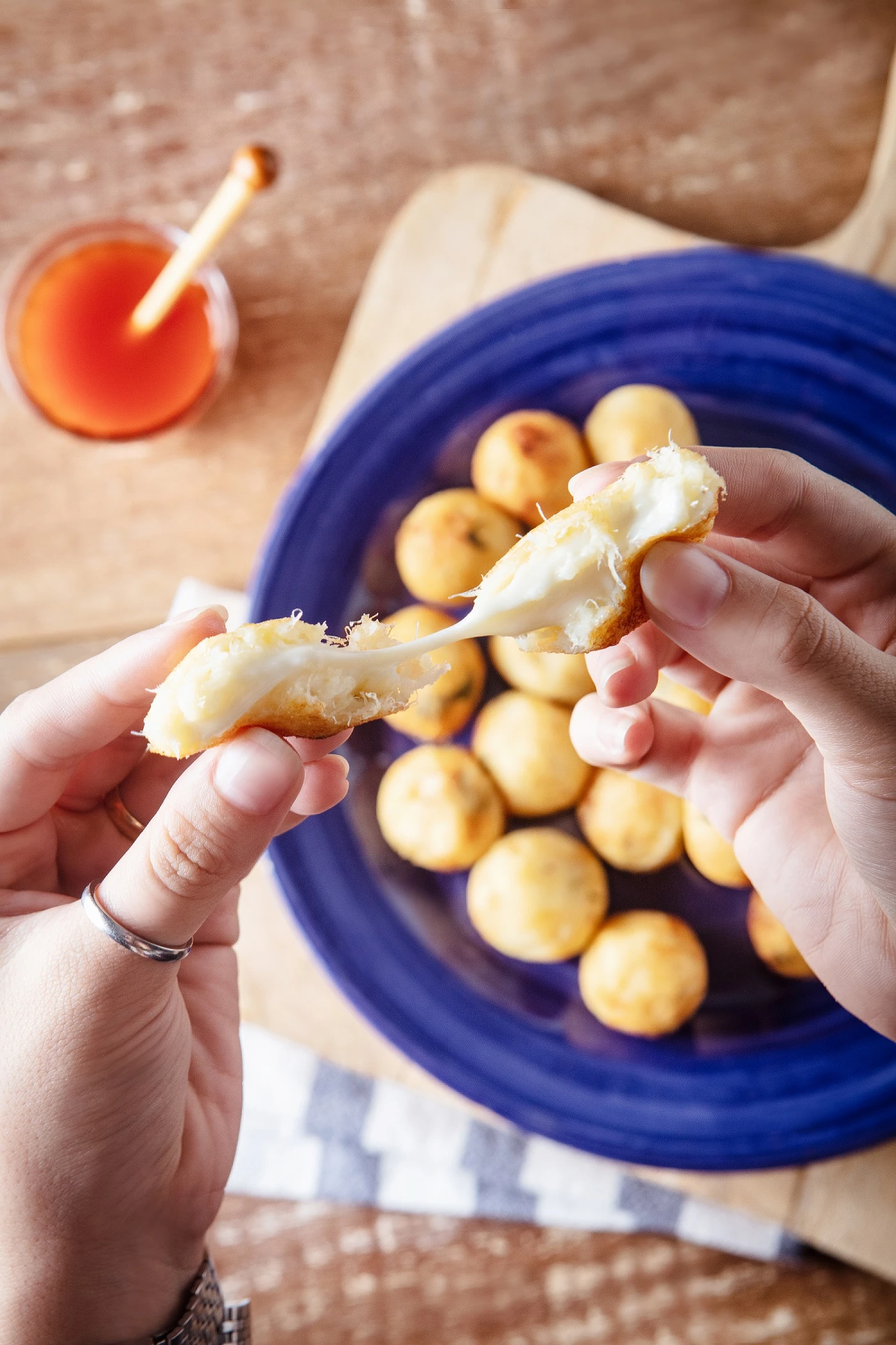 Lecadô abre encomendas do Bolinho de Bacalhau para a Páscoa