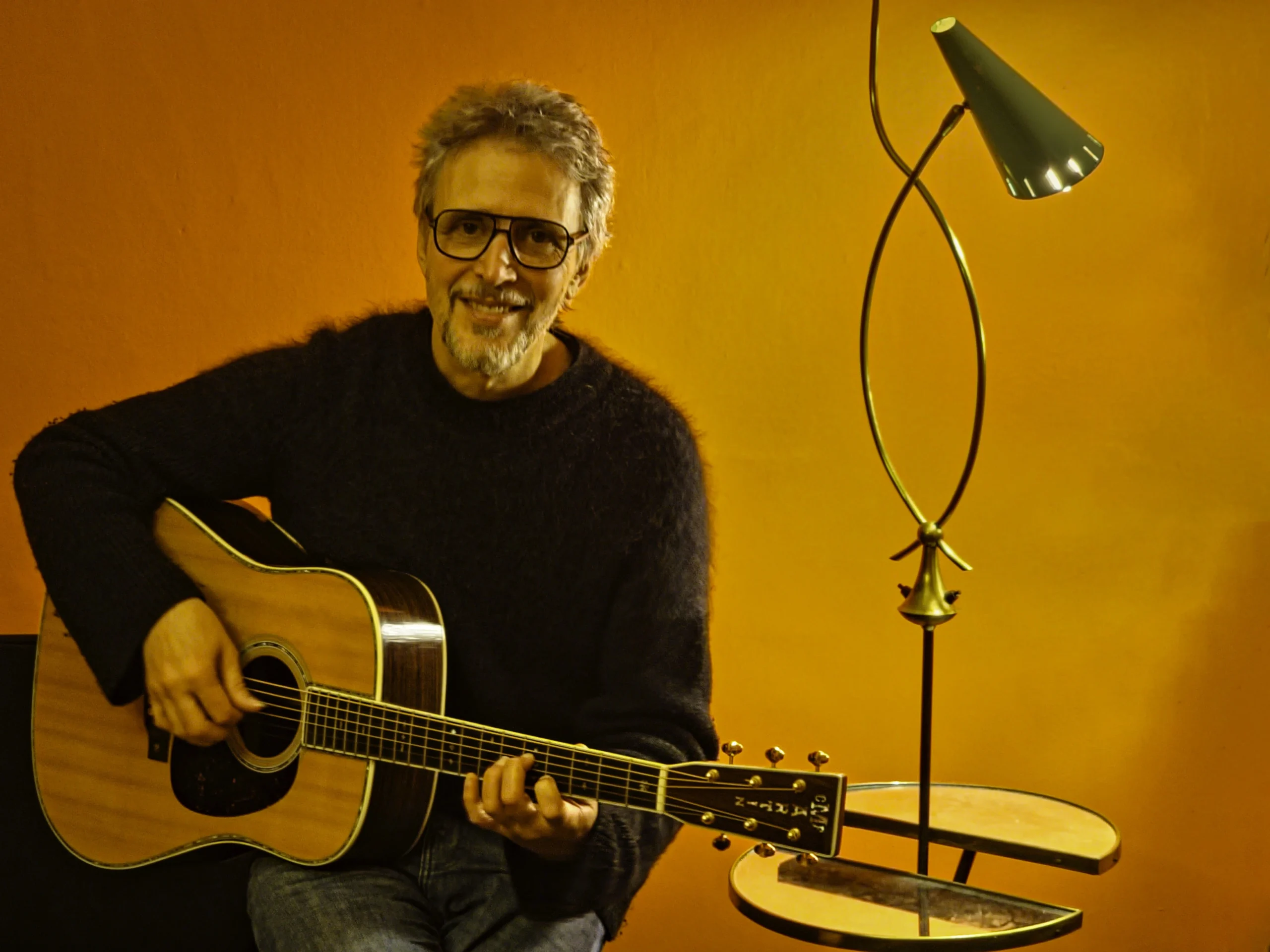 Vitor Ramil celebra 25 anos de Tambong no Sesc Pinheiros