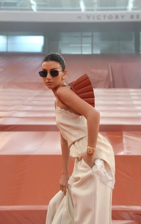 Victoria Hamuche brilha nos desfiles da Paris Fashion Week