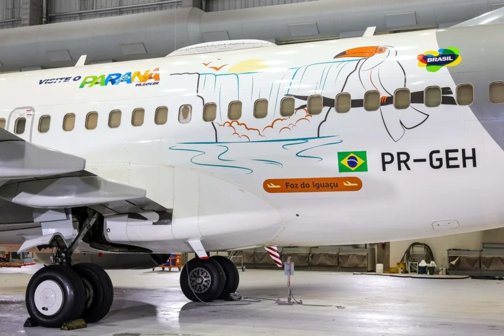 Gol revela avião com pintura das Cataratas do Iguaçu Gol revela avião com pintura das Cataratas do Iguaçu