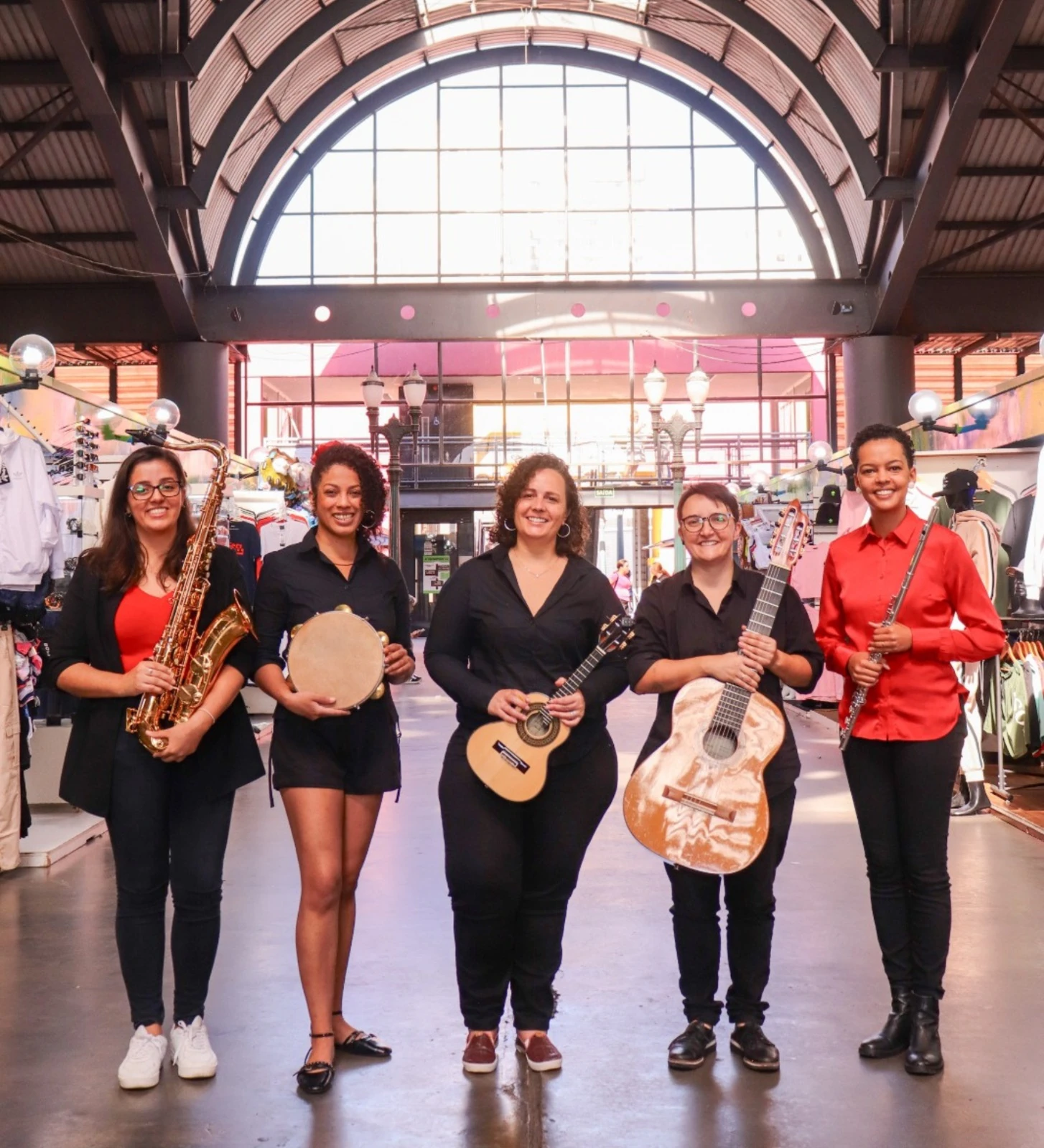 Ellas conquistan el Escenario Flotante en el Día de la Mujer