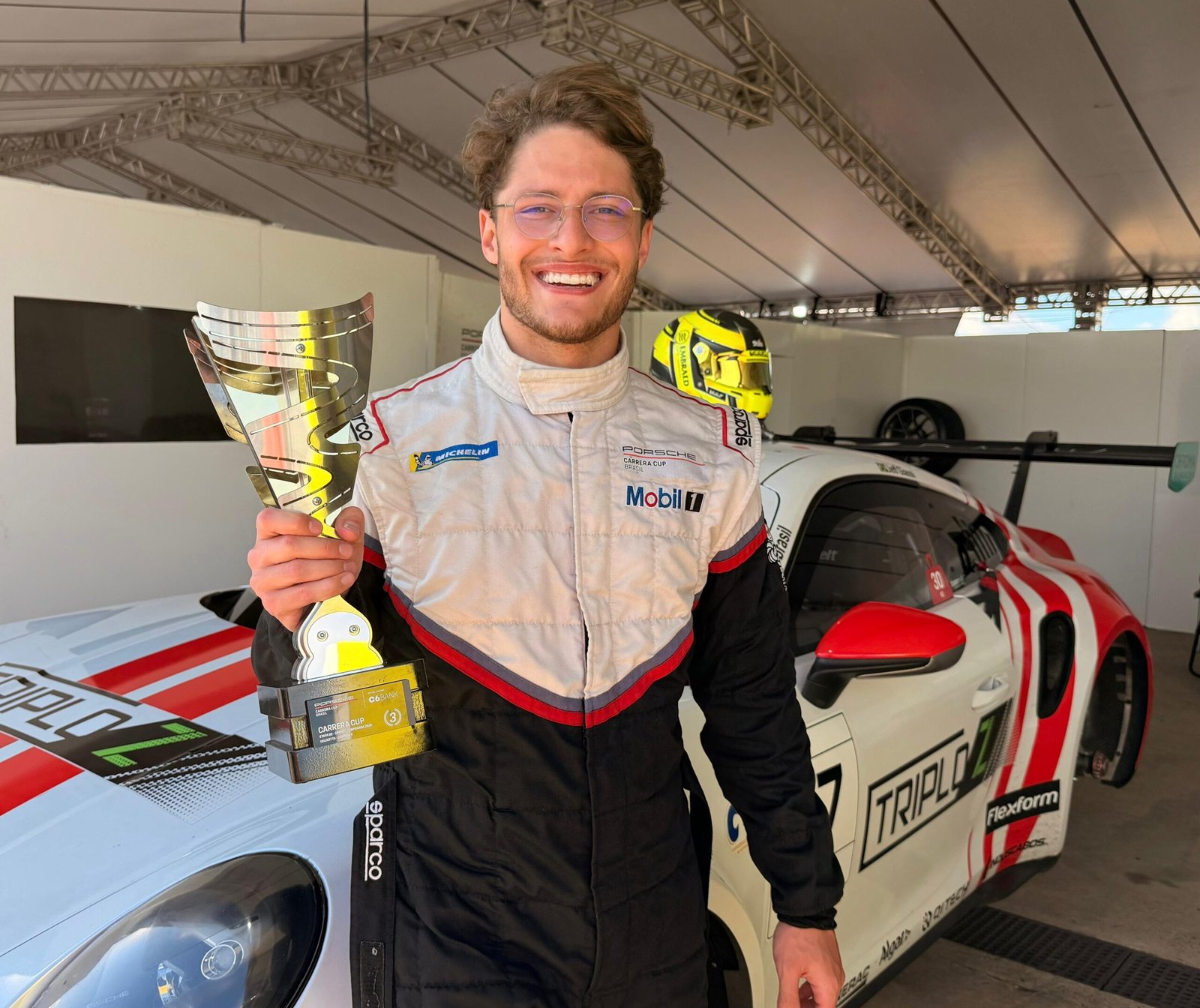 Giassi sube al podio y queda a 12 puntos del líder en la Porsche Cup - Foto: Divulgación