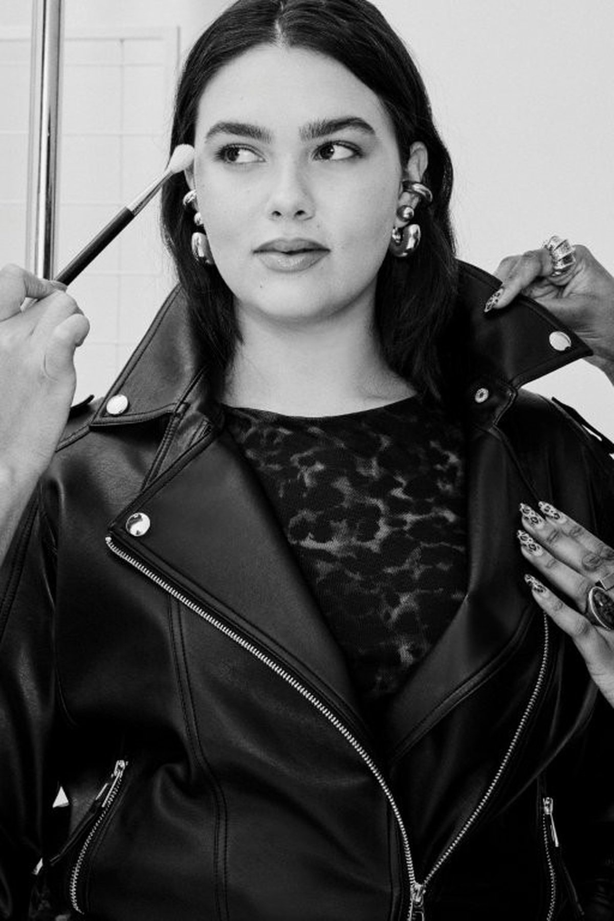 Ashua celebra 10 anos com coleção que homenageia corpos reais