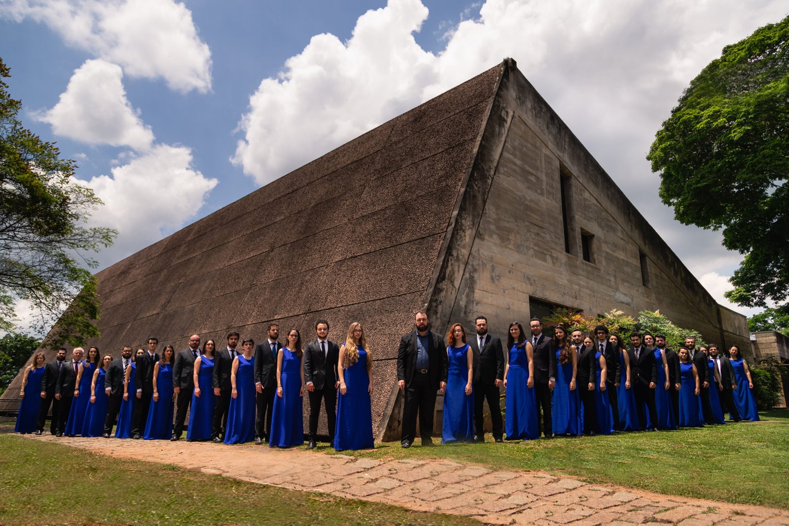 . b.Coro Contemporaneo de Campinas