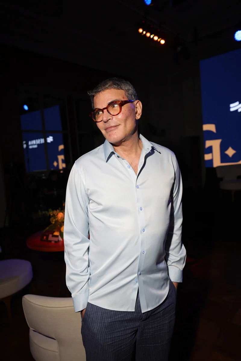 Ronaldo lanza club privado de tenis en Alphaville