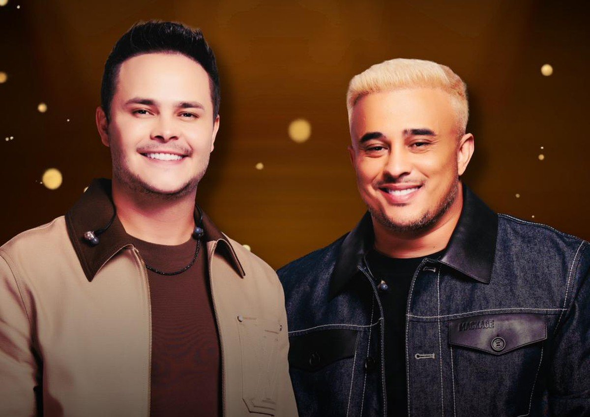 Matheus e Kauan fazem show íntimo na Band FM