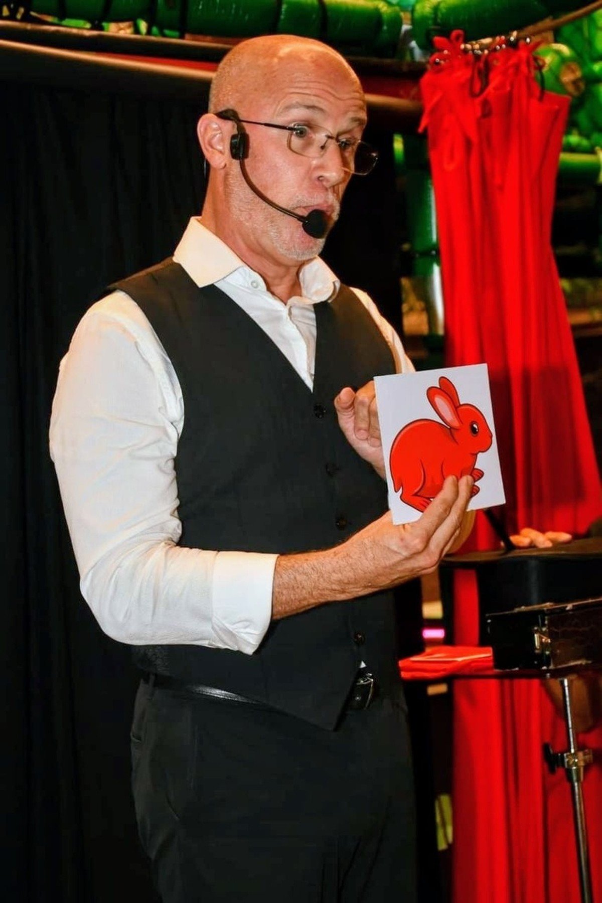 Soberaninho leva música grátis às crianças de Petrópolis