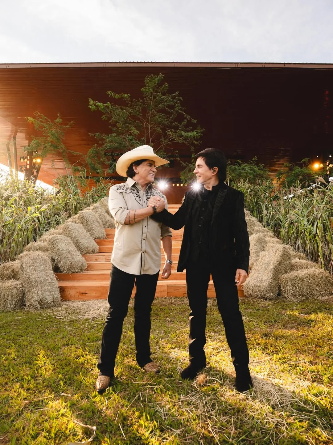 Chitãozinho & Xororó voltam às origens em "Meninos de Roça"