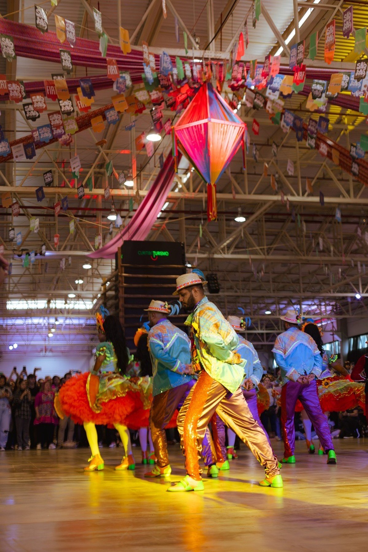 São João de Curitiba volta maior em 2026 no Parque Barigui