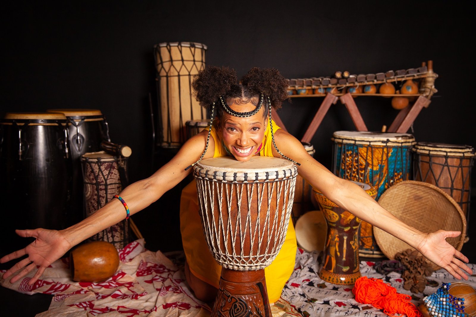 O tambor que conta histórias chega grátis ao Rio e a Caxias