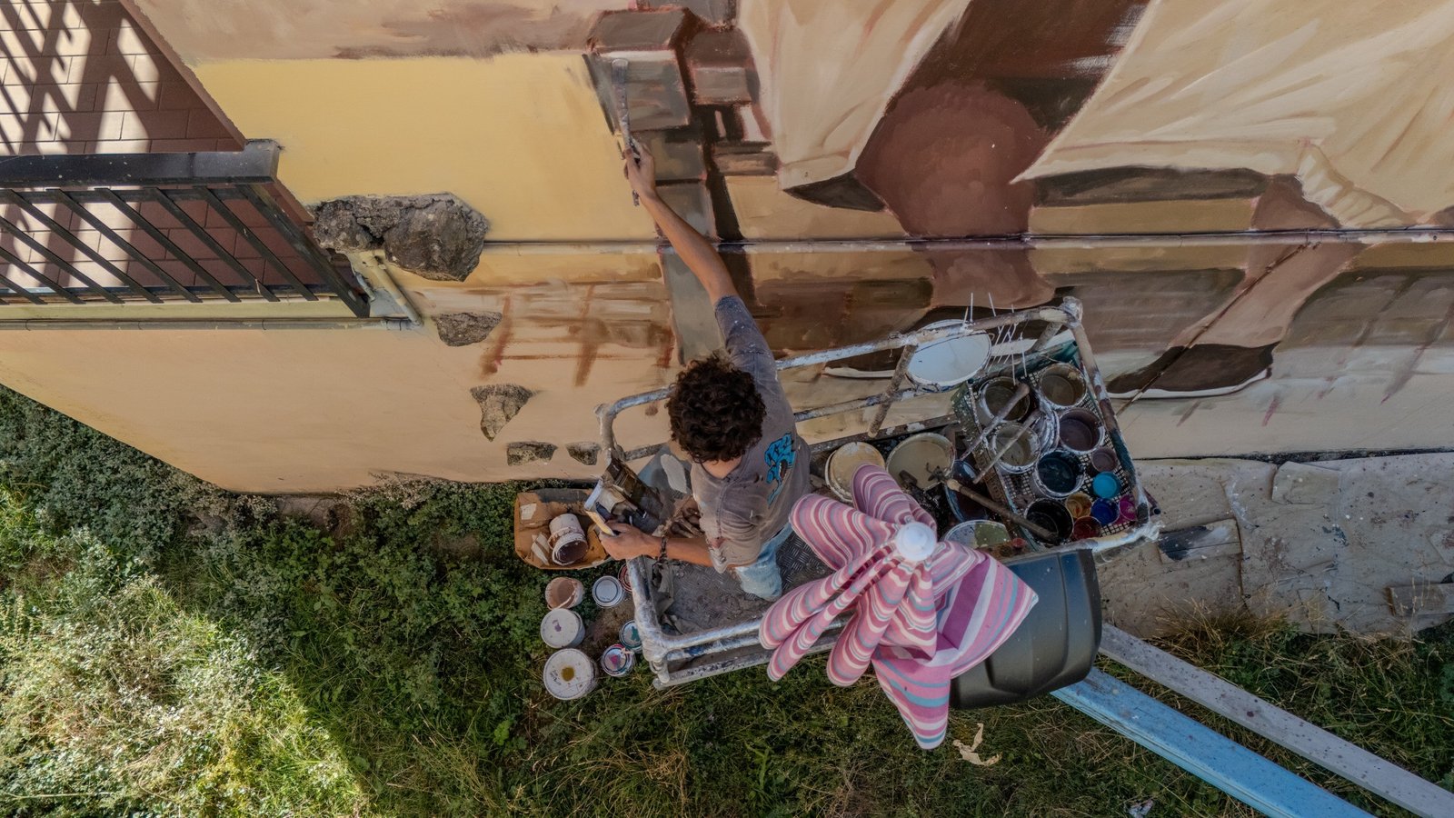 A 26m mural seen by 400K daily commuters in São Paulo