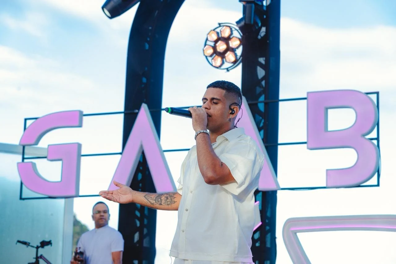 Gaab lanza álbum completo con inédita junto a Thiaguinho