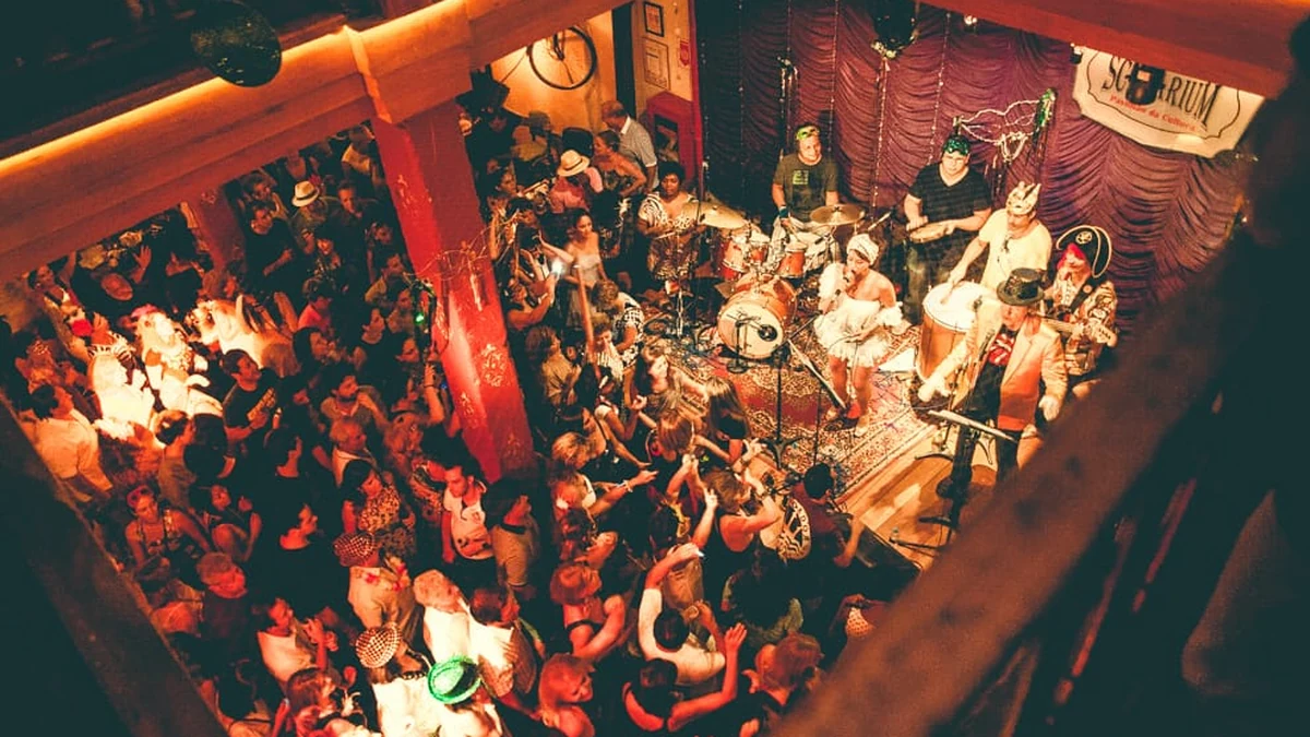 Rio Scenarium celebra samba e Vila Isabel na Lapa