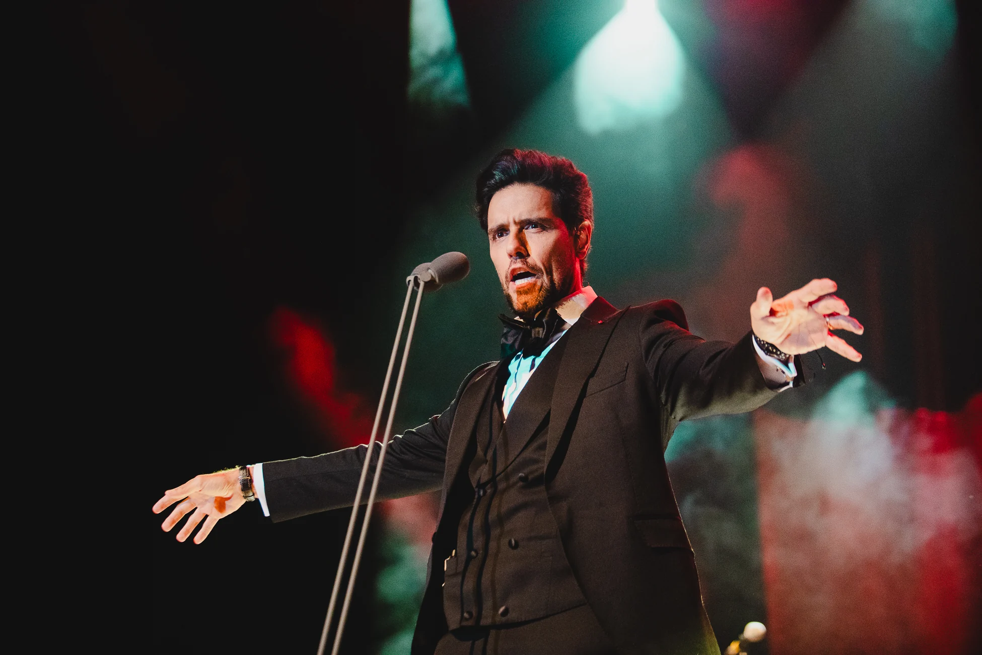 Thiago Arancam traz novelas à vida no Teatro Liberdade
