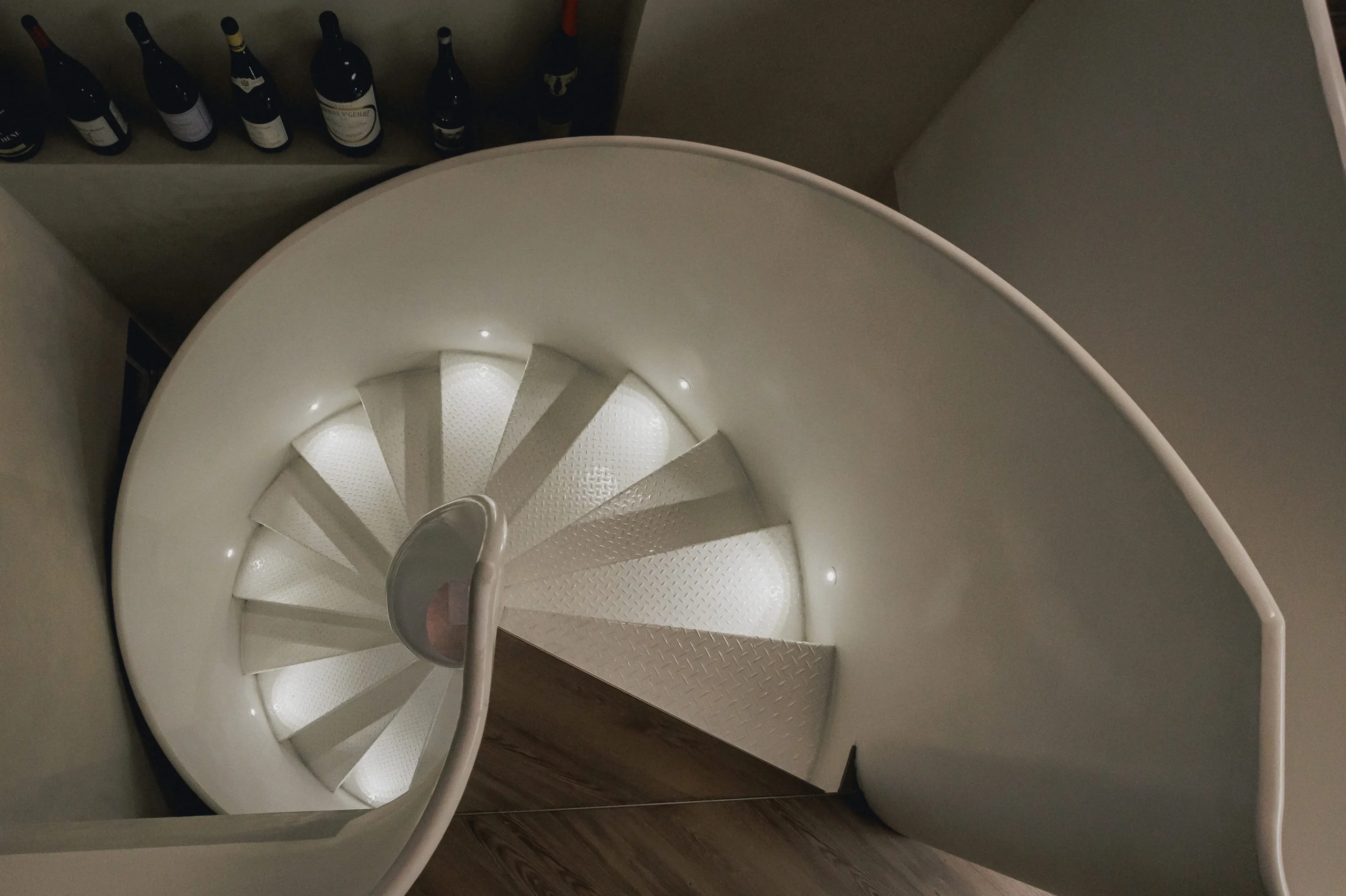 A arquitetura do wine bar catarinense que entrou no "Michelin dos vinhos"