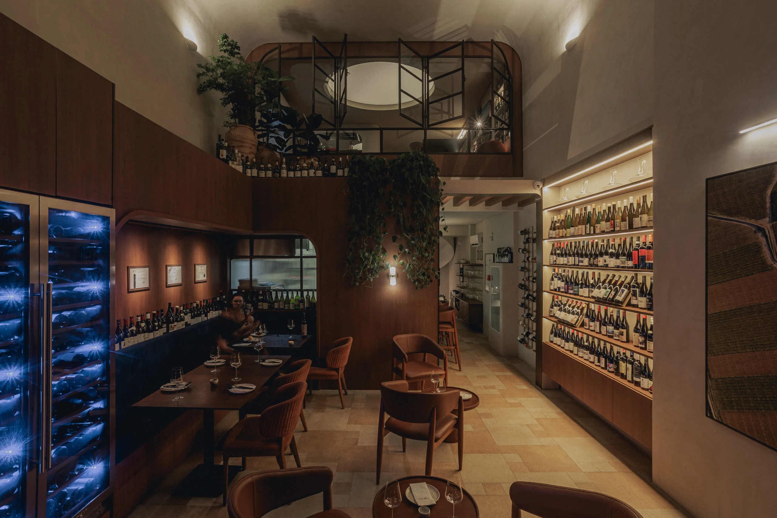 A arquitetura do wine bar catarinense que entrou no "Michelin dos vinhos"
