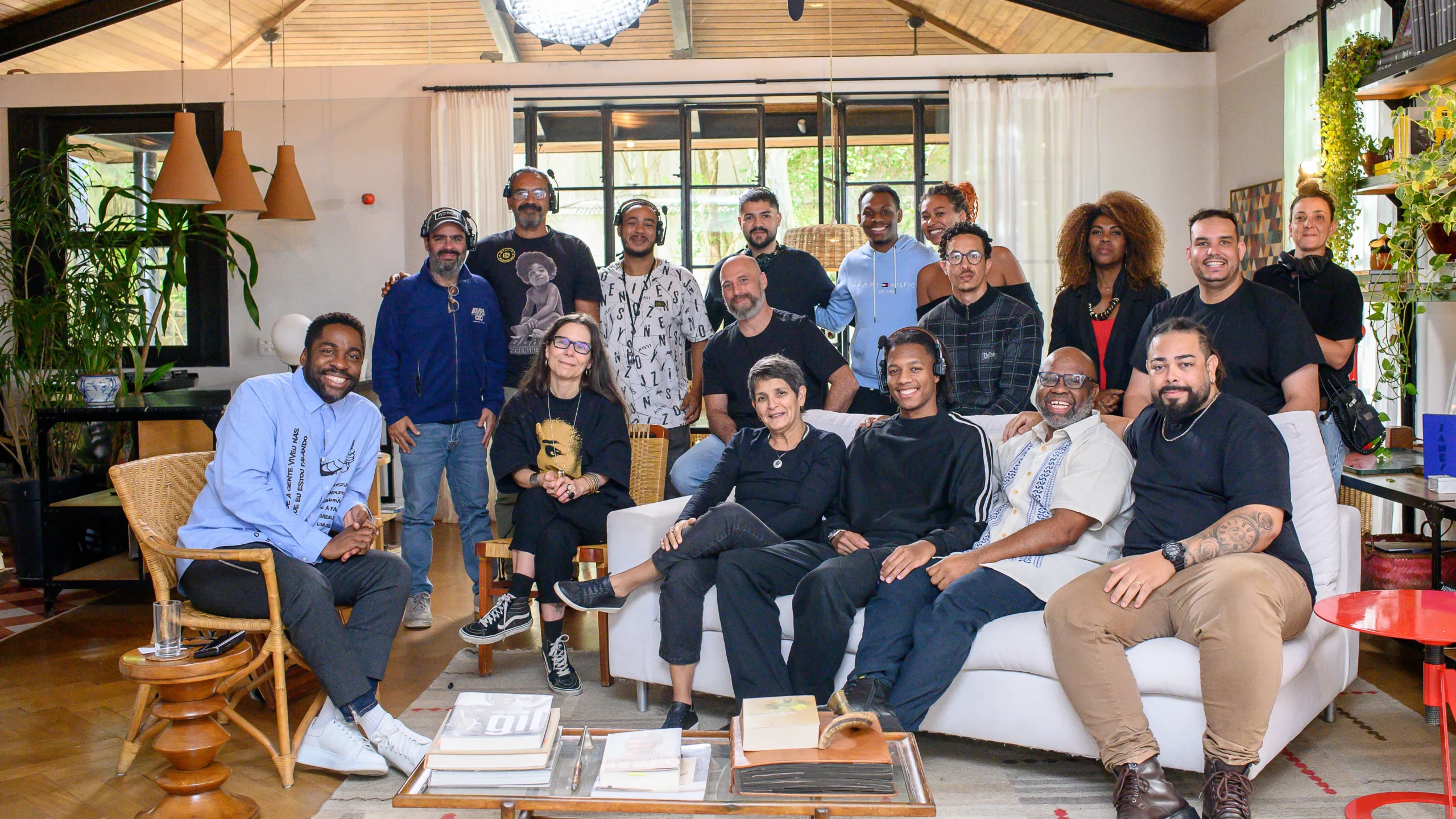 A equipe do “Espelho” vai à frente das câmeras