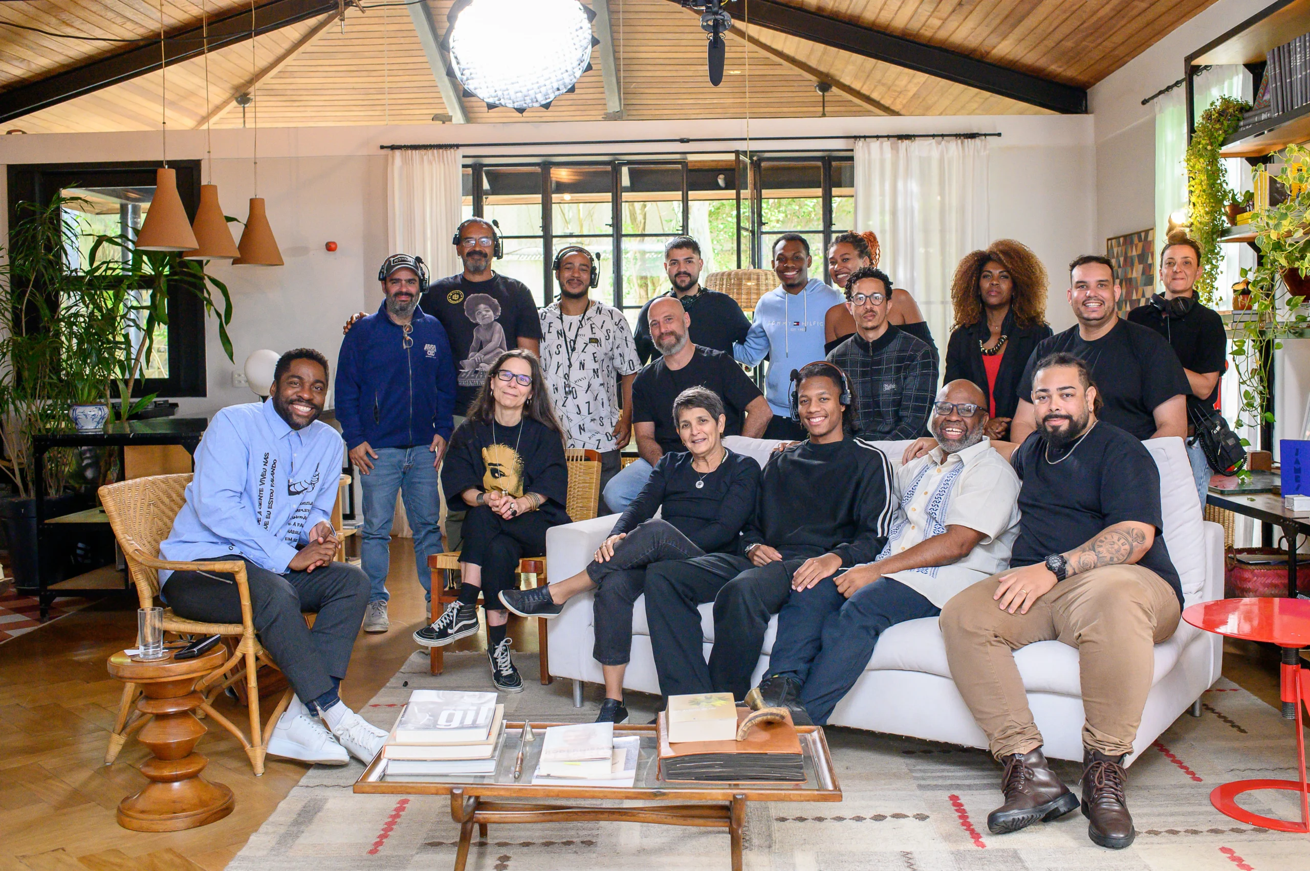 A equipe do "Espelho" vai à frente das câmeras