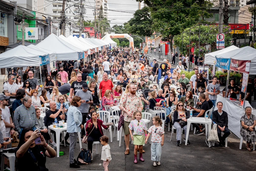 A rua vira palco no Dia do Trabalho em São Paulo