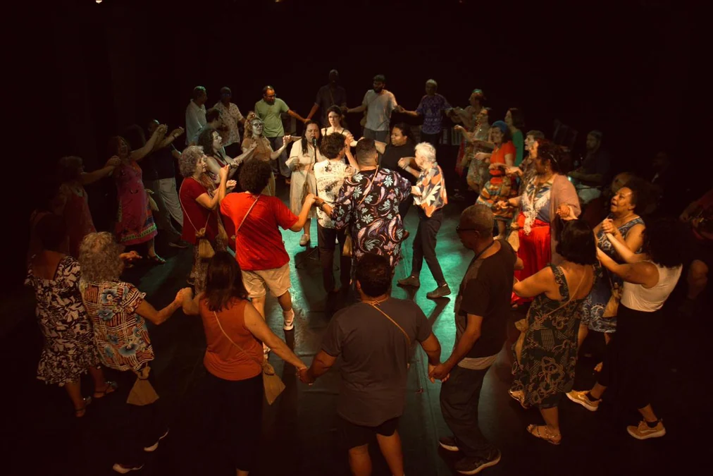 Arte nos CAPS da periferia vira livro e saraus em SP